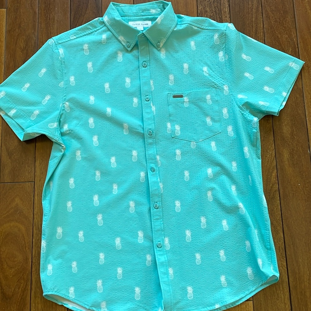 Vintage Summer Men’s Size Large Shirt, Turquoise with White Pineapples